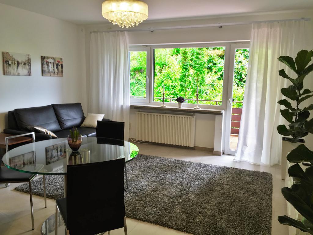 Apartment - Zentrumsnah, Eigener Parkplatz Und Grosser Balkon Ins Gruene Баден-Баден Экстерьер фото